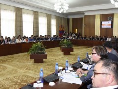 Байгалийн баялаг, эдийн засгийн бусад асуудлыг Үндсэн хуульд оруулах нэмэлт, өөрчлөлтийн төслүүдэд..