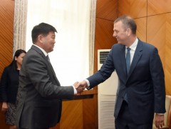 Хөдөө аж ахуйн салбарын биотехнологийн хөгжлийн талаар санал солилцов