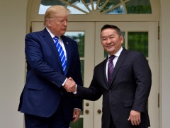 Монгол Улсын Ерөнхийлөгч Х.Баттулгыг АНУ-ын Ерөнхийлөгч Доналд Трамп Цагаан ордонд угтав