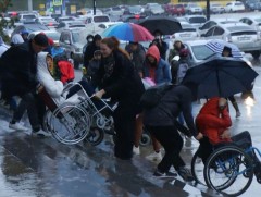 Хөгжлийн бэрхшээлтэй иргэдэд ая тухтай амьдрах, ажиллах нөхцөл бүрдэхгүй байна