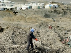 Бичил уурхай эрхлэх эрх олгосон хууль бус гэрээнүүдийг цуцлана