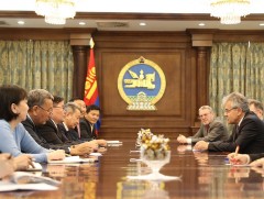 Шинжлэх ухаан, технологийн чиглэлээр хамтарсан судалгааны их сургуулийг байгуулах талаар саналаа и..