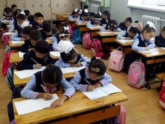 Арван найман сургууль 3 ээлжээр хичээллэж байна