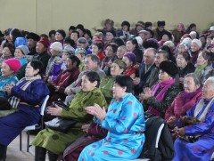 Улсын хэмжээнд 300 мянга гаруй ахмад, өндөр настан байна