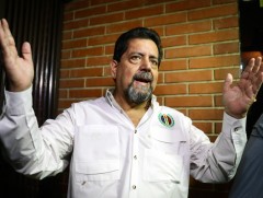 Венесуэлийн сөрөг хүчний удирдагчдын нэг суллагдлаа