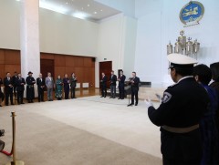 Ерөнхийлөгч Х.Баттулга зарлиг гаргаж Төрийн дээд цол, одон медаль гардуулаа