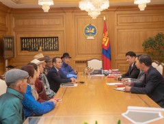 Архангай аймгийн Цэнхэр сумын иргэд Ерөнхий сайдад талархал илэрхийлэв