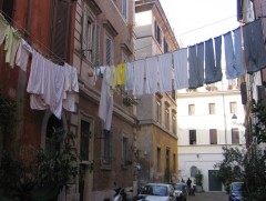 Таван өдрийн турш угаалга хийхгүй байхыг хүсчээ