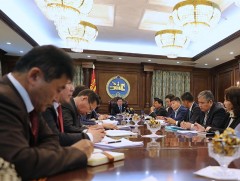 Агаарын бохирдлыг бууруулах чиглэлээр хийсэн ажлын үр дүнг хэлэлцэх “Нээлттэй сонсгол”-ыг зохион б..