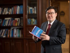 УИХ-ын дарга Г.Занданшатар Монголын багш нарт мэндчилгээ дэвшүүллээ