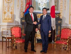 Ерөнхий сайд У.Хүрэлсүх Японы Ерөнхий сайд Абэ Шинзотой хоёр талын уулзалт хийнэ  