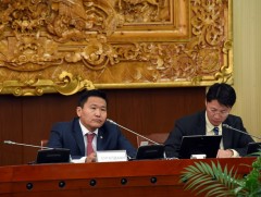 Зээлийн хоёр хэлэлцээрийг зөвшилцөн дэмжлээ