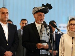 Афганистаны ерөнхийлөгчийн сонгуульд өрсөлдөгчид ялалтаа нэгэн зэрэг зарлалаа