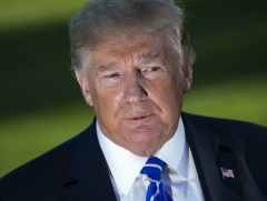 Тагнуулын бас нэгэн ажилтан ерөнхийлөгч Трампын эсрэг гомдол гаргажээ