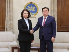 Зарим иргэдийн тэтгэврийн хэмжээг нэмэгдүүлэх тухай хуулийн төсөл өргөн барилаа