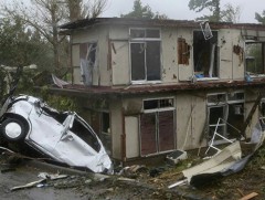 Япон сураггүй болсон иргэдийг хайх ажиллагаа үргэлжилж байна