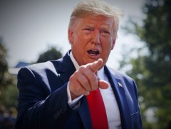 Ерөнхийлөгч Трамп гомдол гаргасан тагнуулын ажилтантай уулзахыг хүсчээ