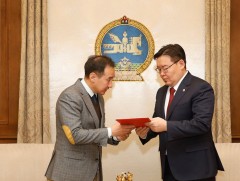 Найрсаг харилцаа, иж бүрэн стратегийн түншлэлийн тухай гэрээг соёрхон батлах хуулийн төсөл өргөн б..