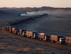 Таван толгой-Гашуун сухайт боомтын чиглэлд 14 мянга гаруй авто машин нүүрс тээвэрлэж байна