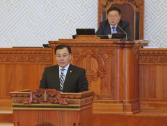 Засгийн газрын тусгай сангийн тухай хуулийн шинэчилсэн найруулга болон хамт өргөн мэдүүлсэн хуулиу..