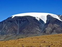 Төрийн тахилгат уул Сутай хайрхан 