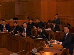 Хуулийн зохицуулалт давхардал үүсгэж байгаа учраас хүчингүй болгоно