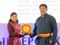 Нэр бүхий 27 оюутан Ерөнхий сайдын нэрэмжит тэтгэлэг хүртэв