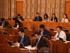 Засгийн газрын тусгай сангийн тухай хуулийн шинэчилсэн найруулгын төслийн анхны хэлэлцүүлгийг хийв