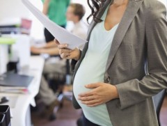 Сайн дураар даатгуулсан эхийн жирэмсний болон амаржсаны тэтгэмжийг 100 хувиар тооцож олгохоор ярьж..