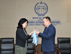 Шүүхийн ерөнхий зөвлөлийн даргаар Э.Батбаярыг томиллоо