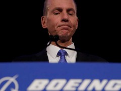 АНУ-ын “Боинг” корпорацийн захирал Деннис Мюлленбург ажлаа өгчээ 