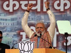 Нарендра Моди лалын шашинтнуудыг ялгаварлан гадуурхсан гэгдэж буй хуулийн төслийг өмөөрлөө