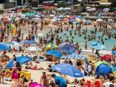  Австралид 2013 оноос хойш ажиглагдаагүй халуун болж байна