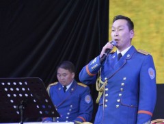 Б.Дорждэрэм: Албаныхаа нэрийг дуудуулаад тайзан дээр гарах мөч бүхэн нандин