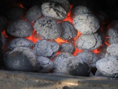 Сайжруулсан шахмал түлшнээс ялгарч байгаа үнсээр бүтээгдэхүүн хийнэ