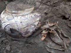 Эртний монголчууд өвөг дээдсийнхээ шарилыг өнө удаан жил хадгалах нарийн аргатай байжээ