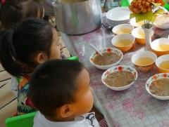 Цэцэрлэг, сургууль, дотуур байрны хүүхдийн хоолны зардлын хэмжээг нэмлээ