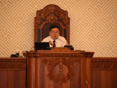 УИХ-ын сонгуулийн тухай хуулийн төслийн талаарх саналын томьёоллуудаар санал хурааж шийдвэрлэн төс..