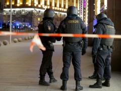 Кремлийн ойролцоо халдлага болж, нэг хүн амиа алджээ