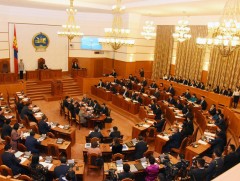 Үндэсний их баяр наадмын тухай хуульд нэмэлт, өөрчлөлт оруулах тухай хуулийн төслийг анхны хэлэлцү..