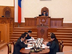 Хуулийн төслүүдийн анхны хэлэлцүүлгийг үргэлжлүүлж, зарчмын зөрүүтэй саналын томьёоллоор санал хур..