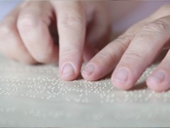 Өнөөдрийн байдлаар харааны бэрхшээлтэй иргэдийн 40 гаруй хувь нь Брайль бичиг ашиглаж байна