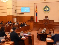 Хууль, тогтоолын эцсийн найруулгыг сонсож, УИХ-ын 2019 оны намрын ээлжит чуулган өндөрлөлөө