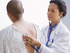 Халуурч, ханиалгаж эхэлсэн үед эмчид хандахыг сануулж байна 