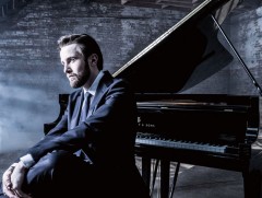 Төгөлдөр хуурч, хөгжмийн зохиолч Данил Трифоновын уран бүтээлийн тухай