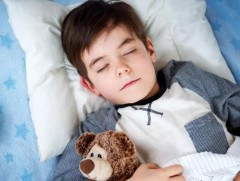 Байнга дутуу нойртой явсан хүүхдийн сурлага мууддаг  