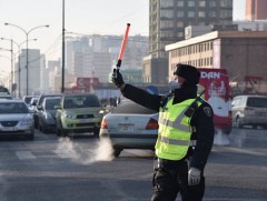 Тээврийн цагдаагийн хамт олон зургаан настай охины амийг аварчээ 