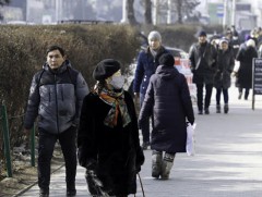 Иргэд амны хаалт зүүхгүй байна... 