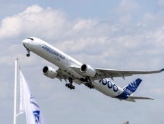 A350-1000  онгоц нисгэгчийн оролцоогүйгээр автоматаар хөөрчээ