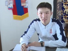 М.Оргил: Биеийн тамирын багш болохыг хүсдэг 